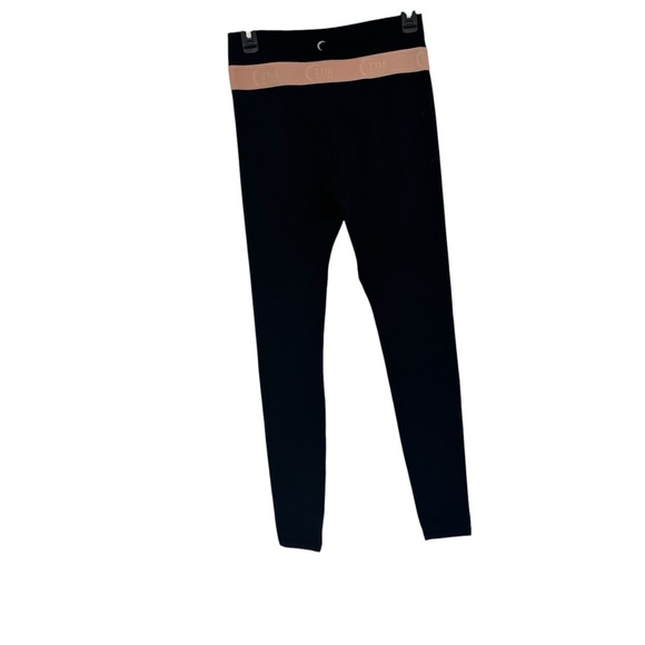 Zyia Black Leggings with Pink Waistband - Picture 3 of 5